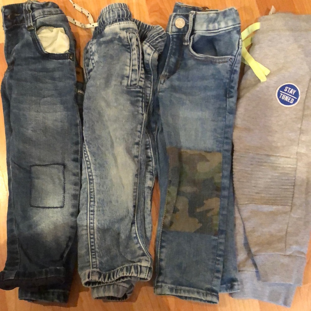 LOT JEANS-JOGGER 2Y GREAT CONDITION 4pieces